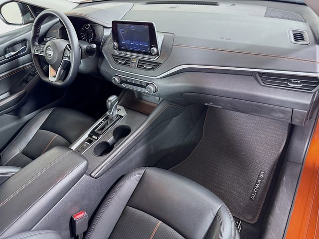 Used 2021 Nissan Altima 2.5 SR w/ SR Premium Package image 29