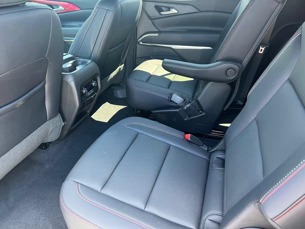 Used 2026 Chevrolet Traverse Z71 w/ Driver Confidence Package AWD/4WD image 14