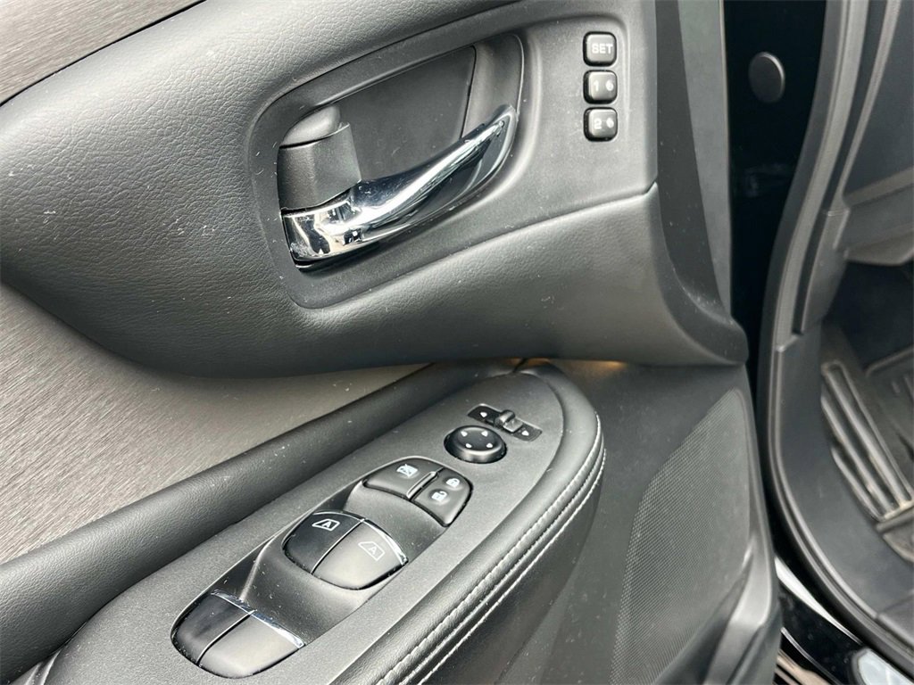 Used 2023 Nissan Murano SL w/ Cargo Package image 28