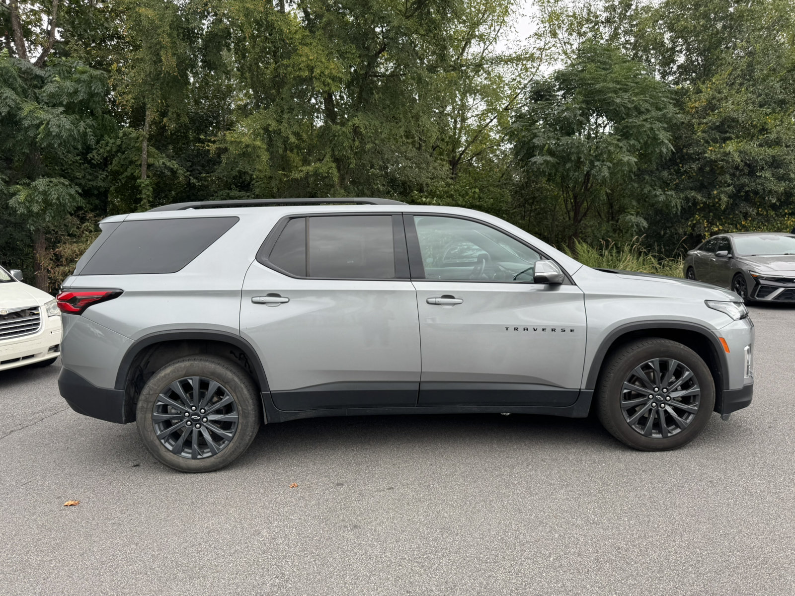 Used 2023 Chevrolet Traverse RS AWD/4WD image 4