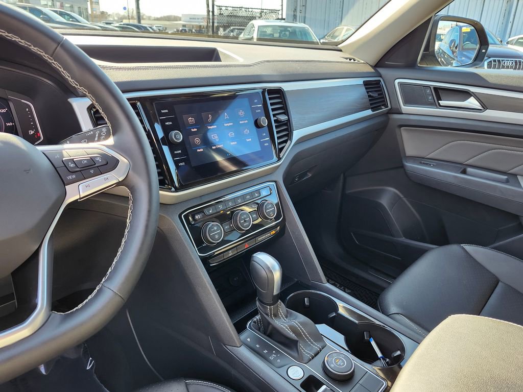Certified 2023 Volkswagen Atlas SE w/ Panoramic Sunroof Package image 10