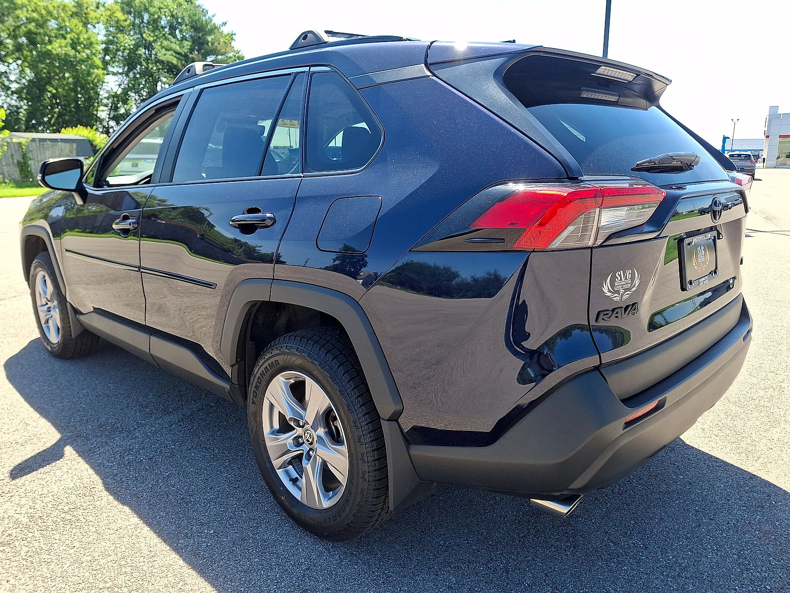 Used 2022 Toyota RAV4 XLE w/ Convenience Package FWD image 22