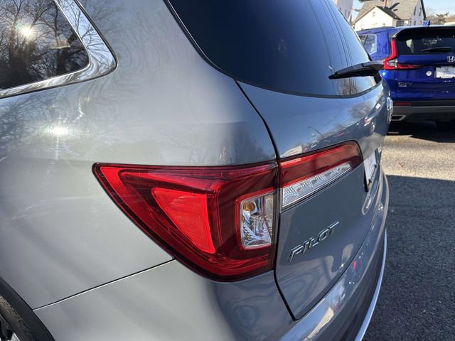 Certified 2022 Honda Pilot Touring image 9