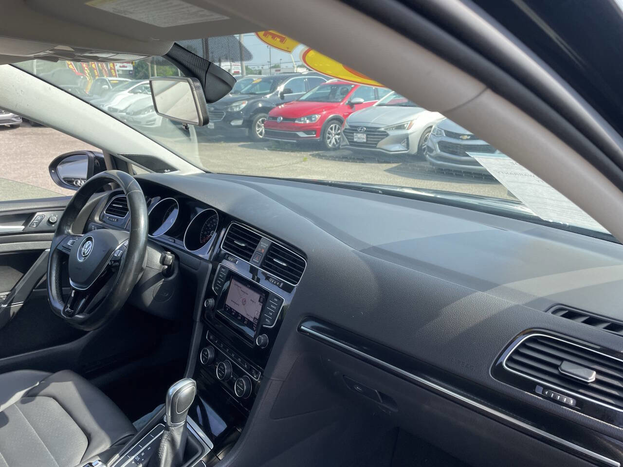 Used 2015 Volkswagen Golf SEL image 39