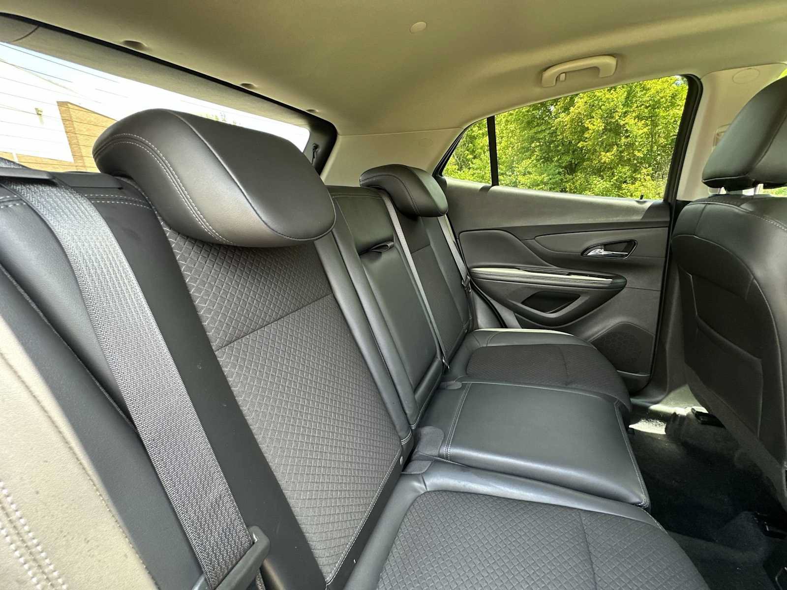 Certified 2021 Buick Encore Preferred w/ Safety Package FWD image 21