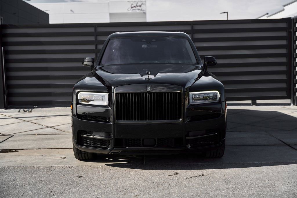 Used 2021 Rolls-Royce Cullinan Black Badge image 17