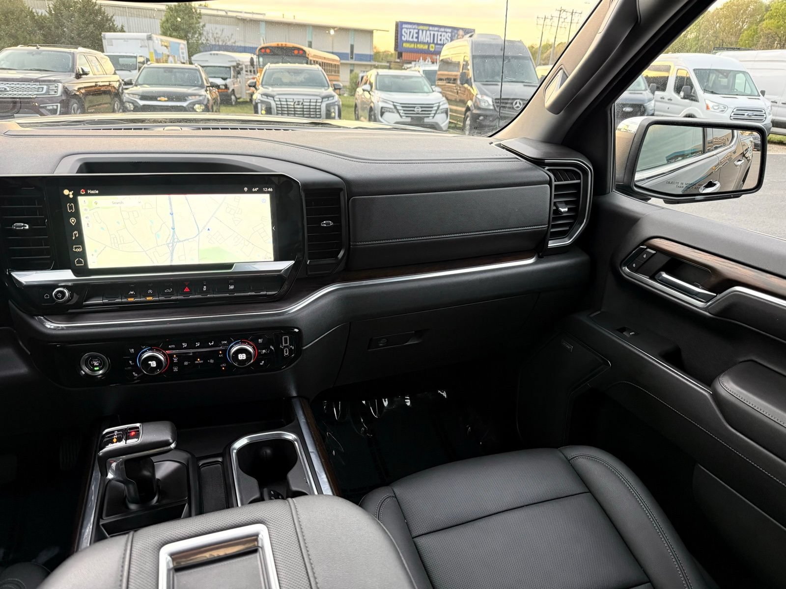 Used 2022 GMC Sierra 1500 SLT w/ SLT Convenience Package AWD/4WD image 36