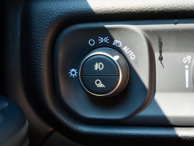 Used 2024 RAM 3500 Big Horn image 25