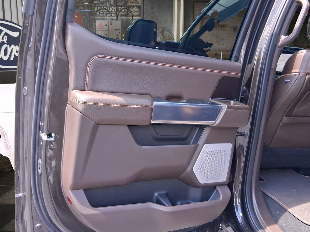 Certified 2025 Ford F250 King Ranch w/ Chrome Package AWD/4WD image 10