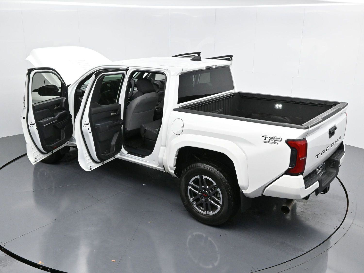 Used 2024 Toyota Tacoma TRD Sport image 39