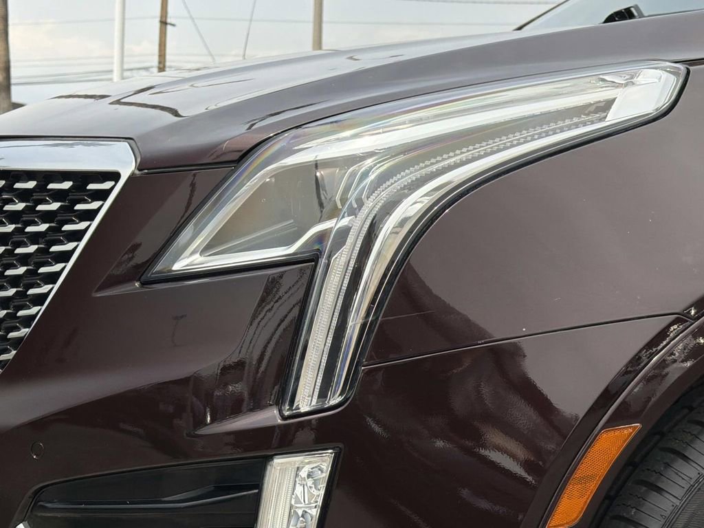 Used 2021 Cadillac XT5 Premium Luxury image 9