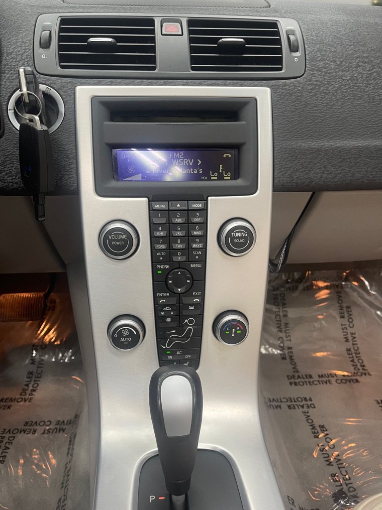 Used 2011 Volvo C70 T5 w/ Convenience Pkg FWD image 34