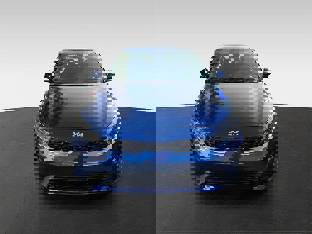 Used 2023 Kia Forte LXS image 6