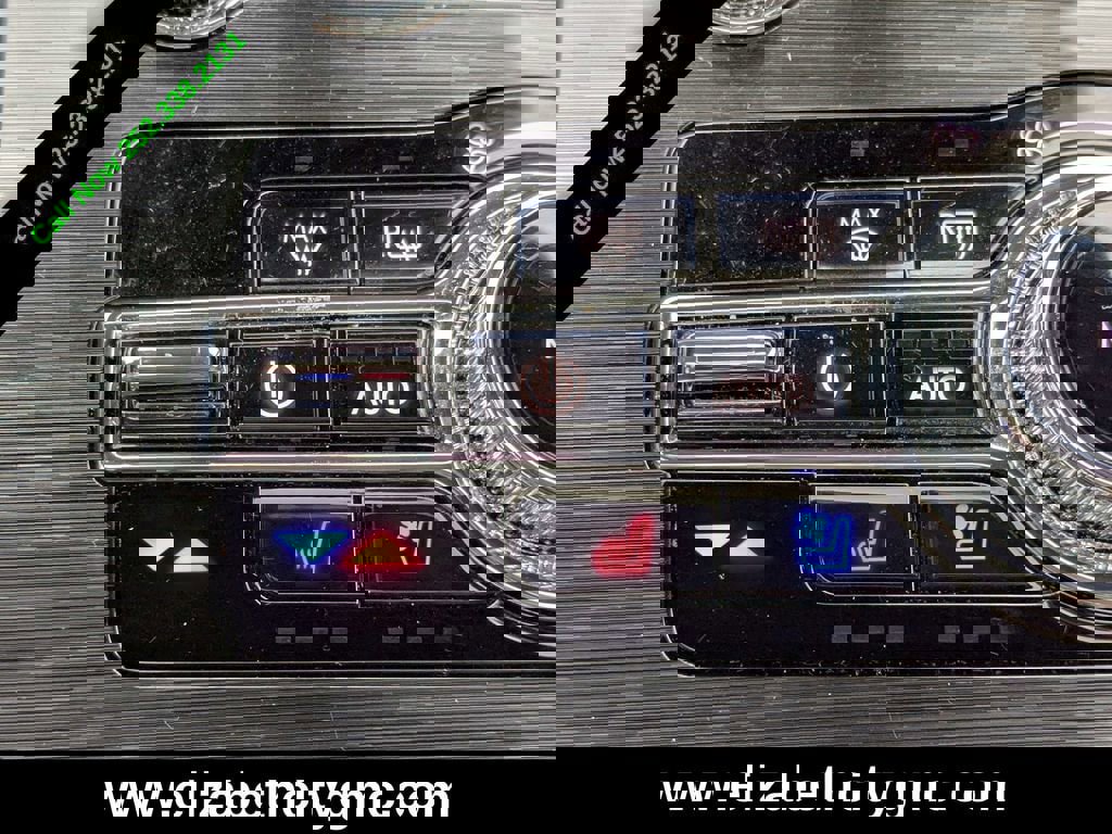 Used 2023 Lincoln Nautilus Reserve image 36