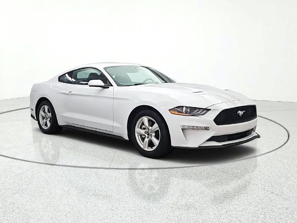 Used 2018 Ford Mustang Coupe RWD image 8