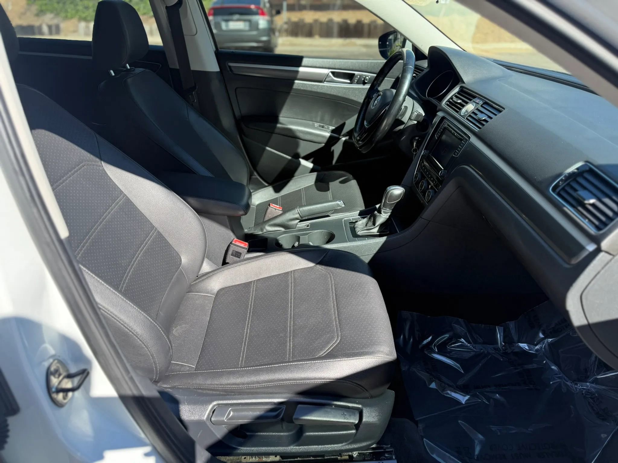 Used 2017 Volkswagen Passat 1.8T R-Line image 18