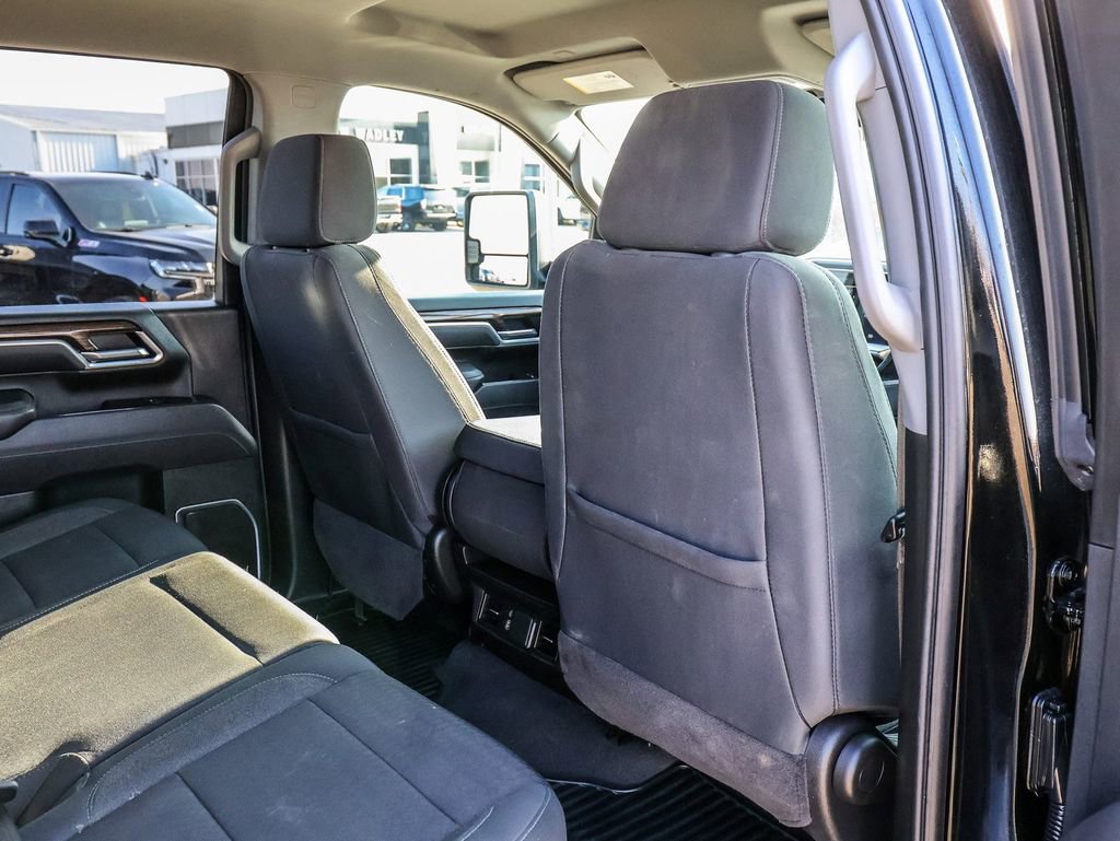 Used 2025 Chevrolet Silverado 2500 LT w/ Convenience Package image 22