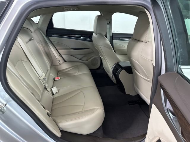 Used 2017 Buick LaCrosse Preferred image 27