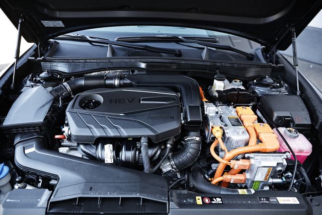 Certified 2025 Hyundai Sonata SEL image 28