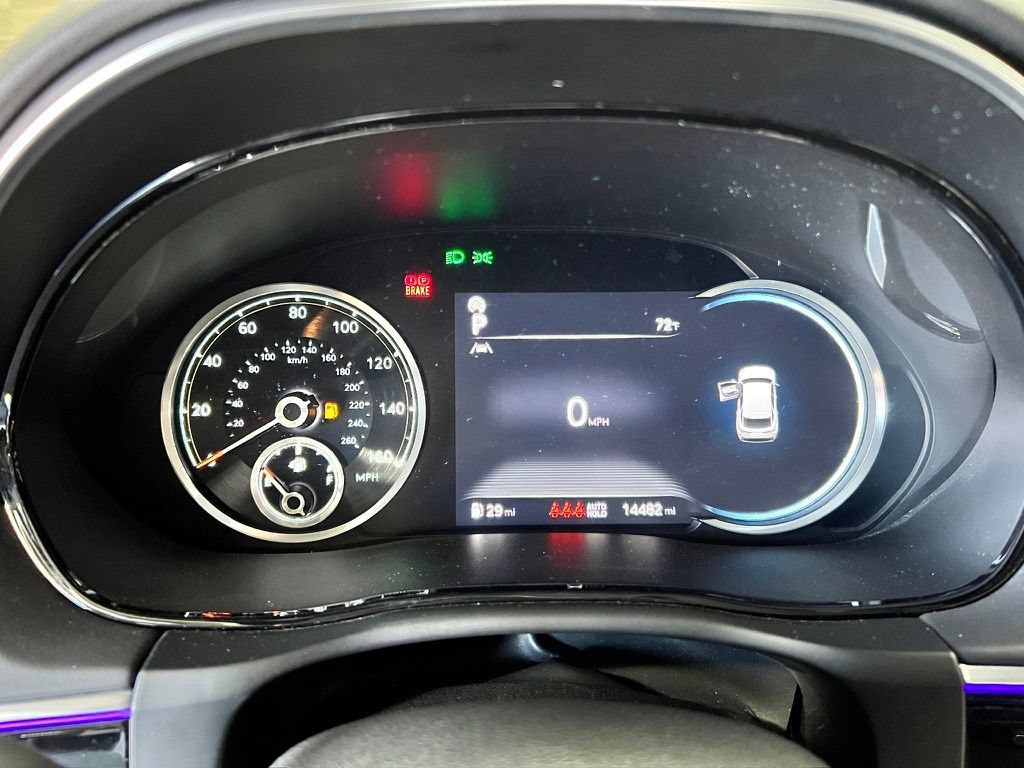 Used 2025 Genesis GV70 2.5T AWD/4WD image 11