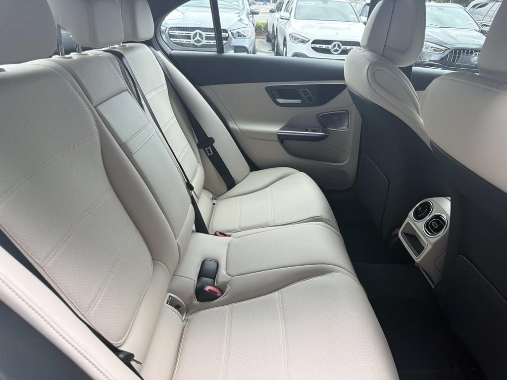 Used 2026 Mercedes-Benz C 300 Sedan image 9