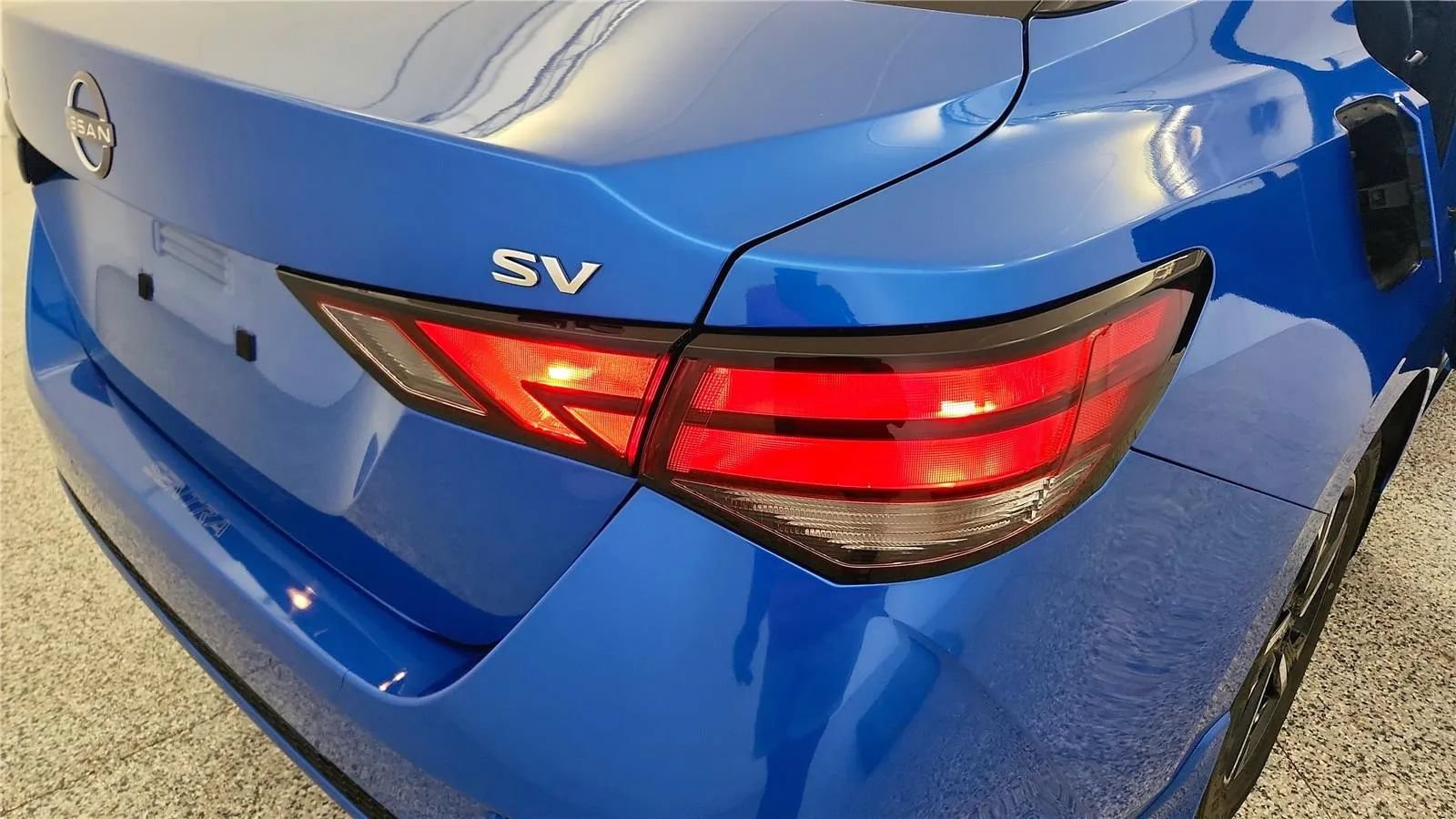 Used 2024 Nissan Sentra SV FWD image 15
