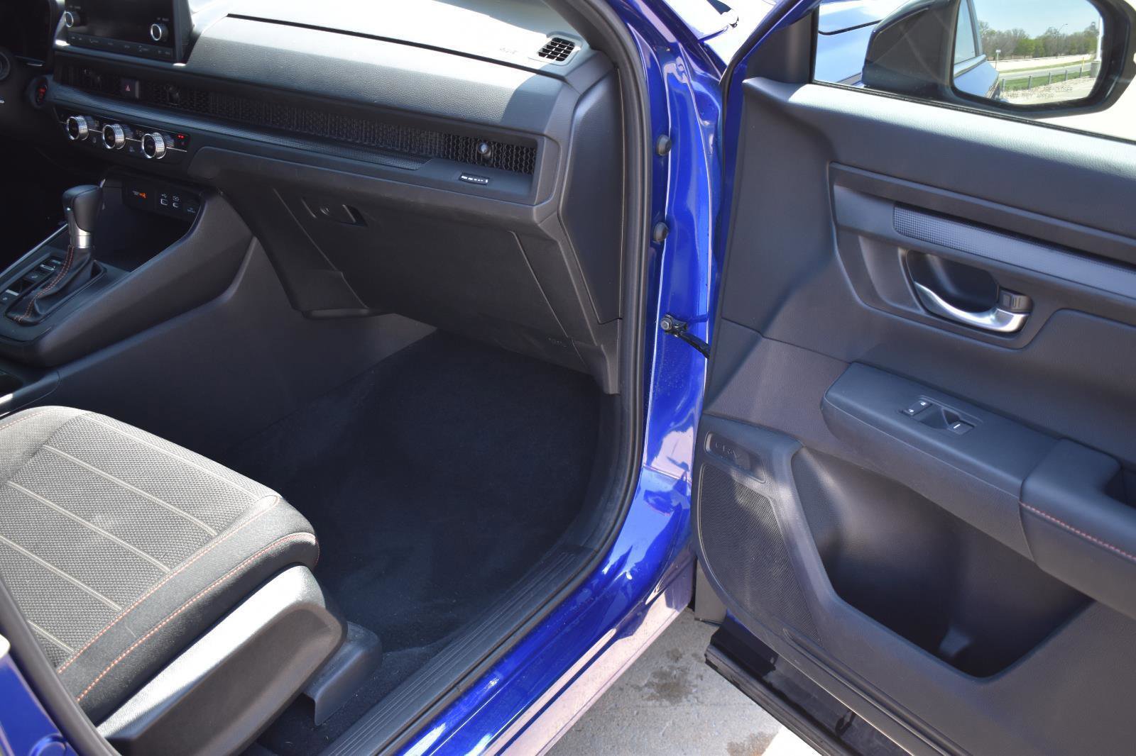 Used 2025 Honda CR-V Sport image 14