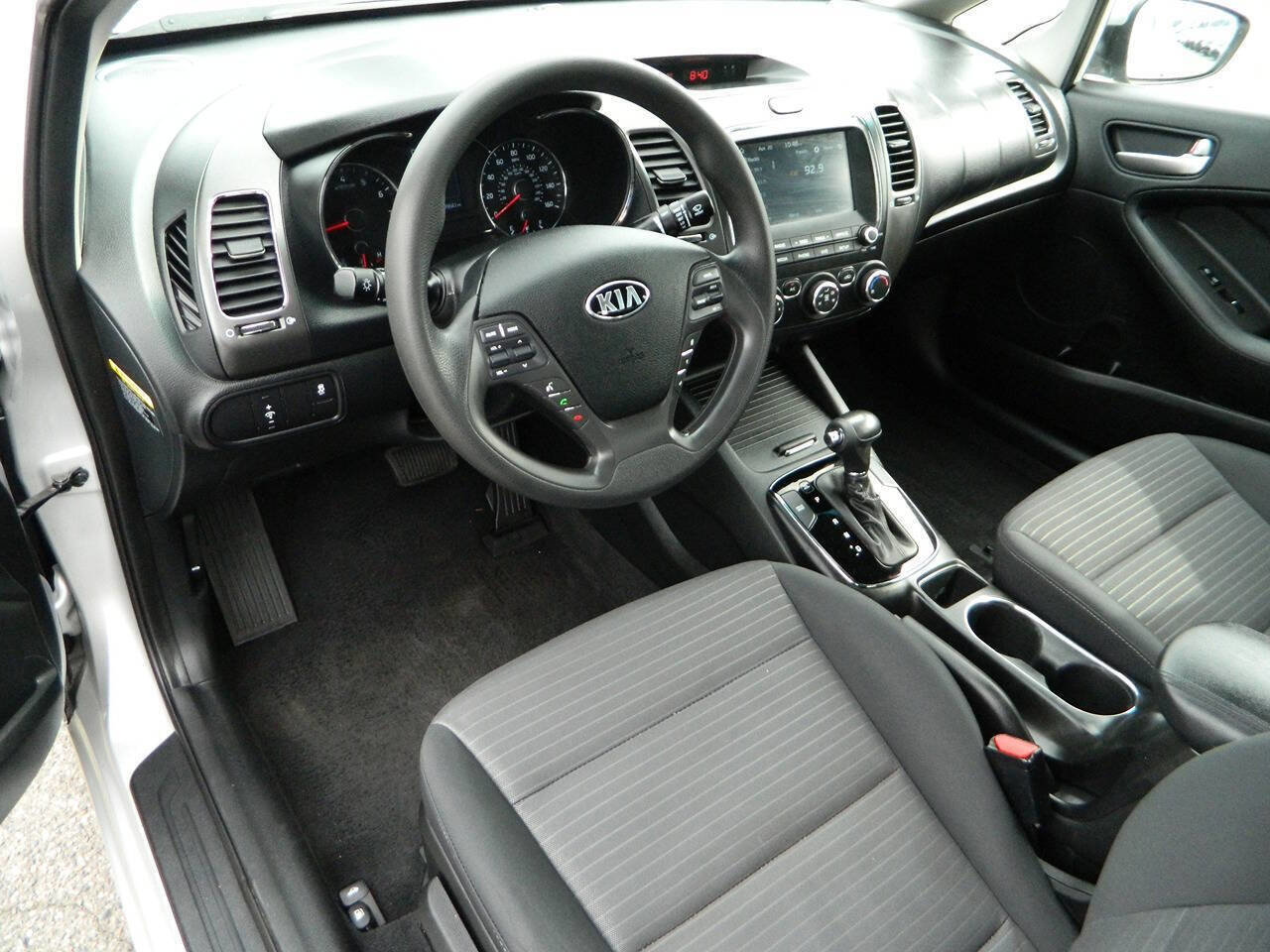 Used 2018 Kia Forte LX w/ LX Popular Package FWD image 11