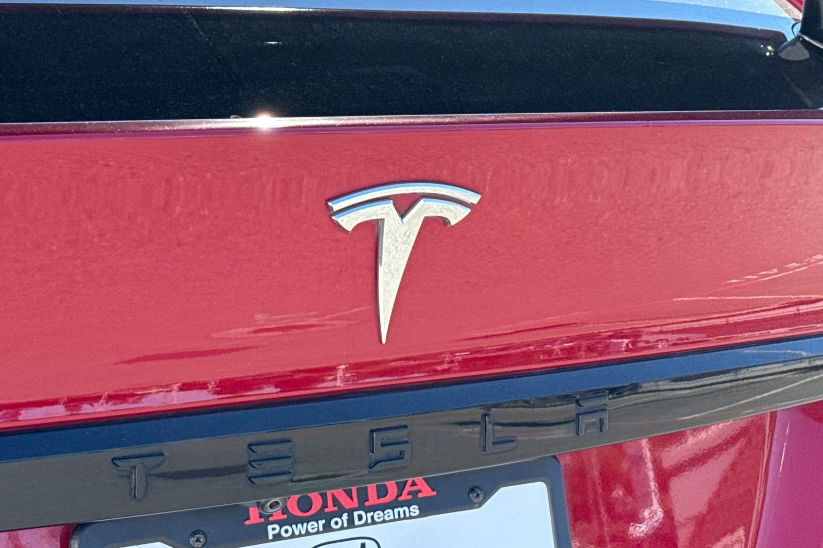 Used 2022 Tesla Model X image 17