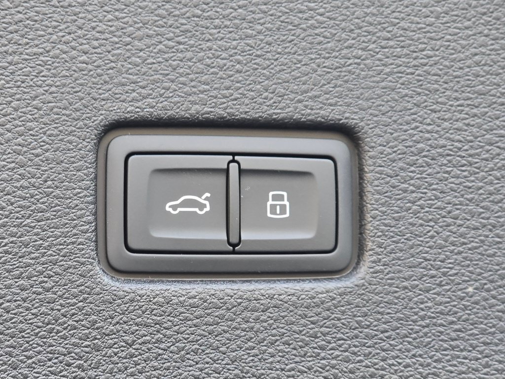 New 2026 Audi SQ8 Premium Plus AWD/4WD image 22