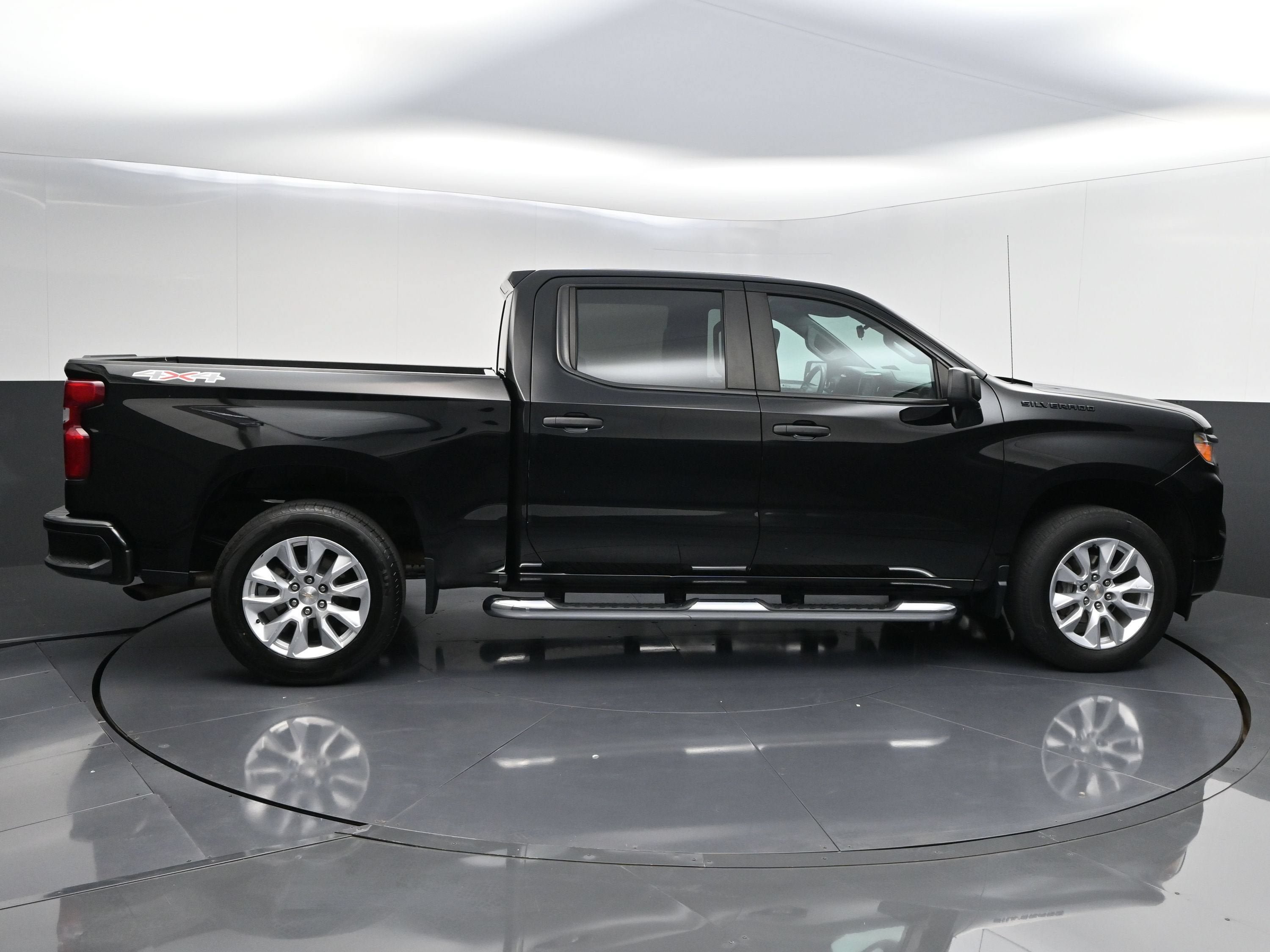 Used 2023 Chevrolet Silverado 1500 Custom w/ LPO, Dark Essentials Package AWD/4WD image 9