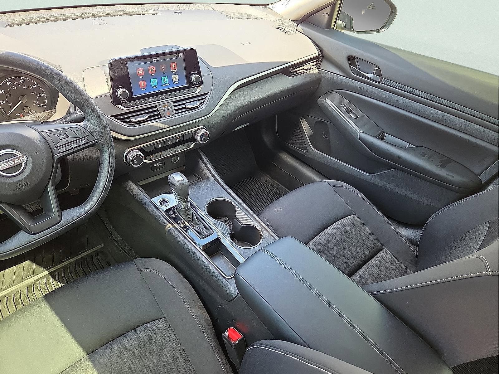 Used 2024 Nissan Altima 2.5 S image 11