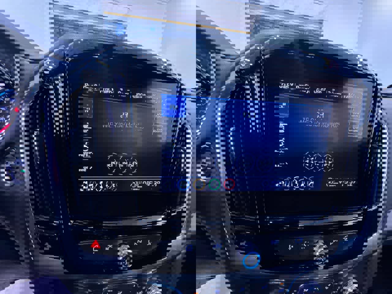 Used 2023 Chevrolet Traverse LT w/ LT Premium Package image 23