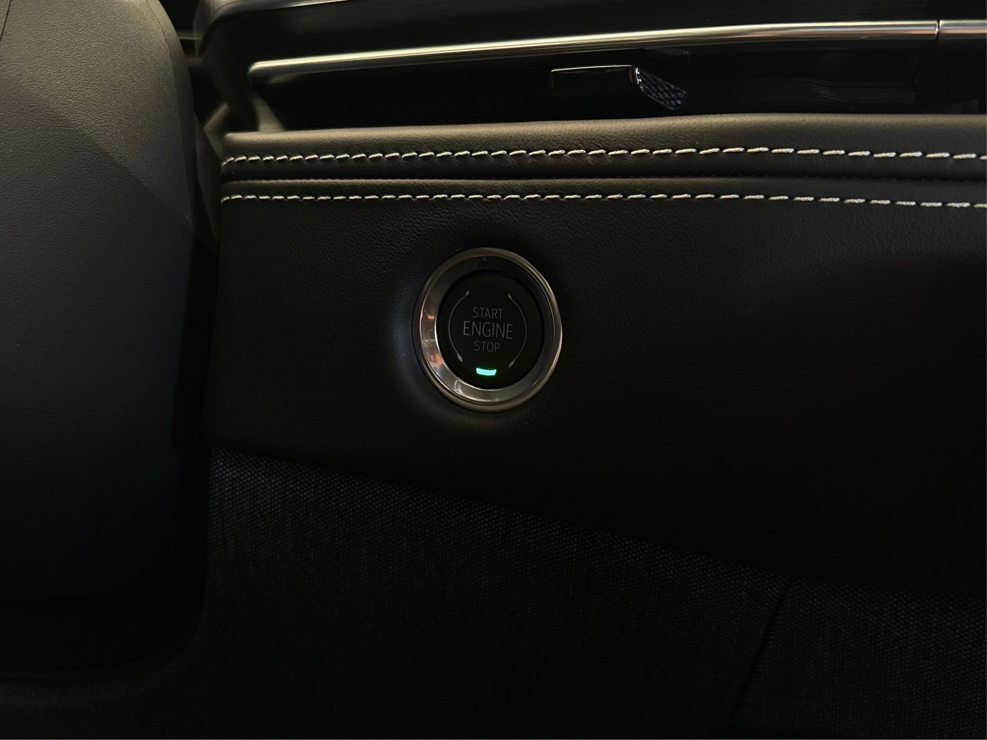 New 2026 Cadillac Escalade ESV V image 28