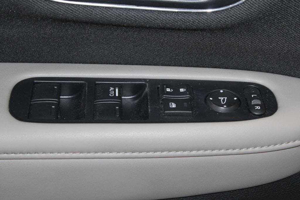 Used 2022 Honda HR-V EX image 9