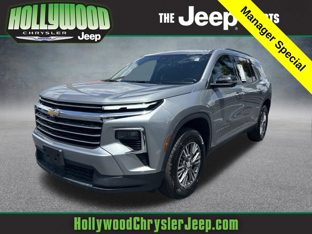 Used 2024 Chevrolet Traverse LT
