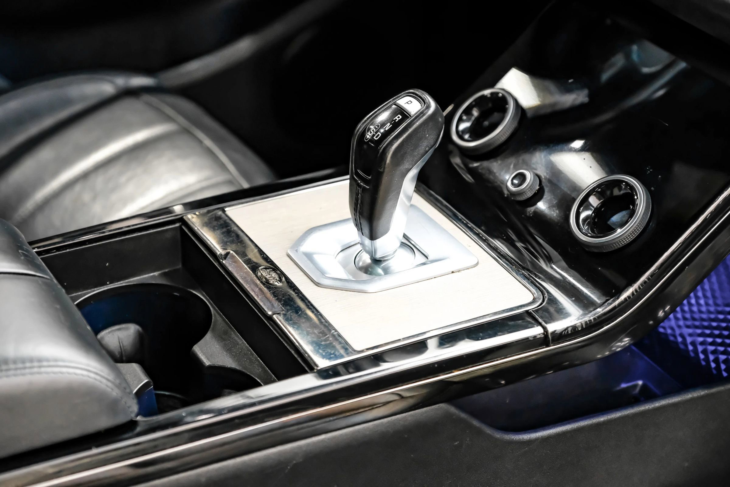 Used 2020 Land Rover Range Rover Evoque R-Dynamic SE image 38