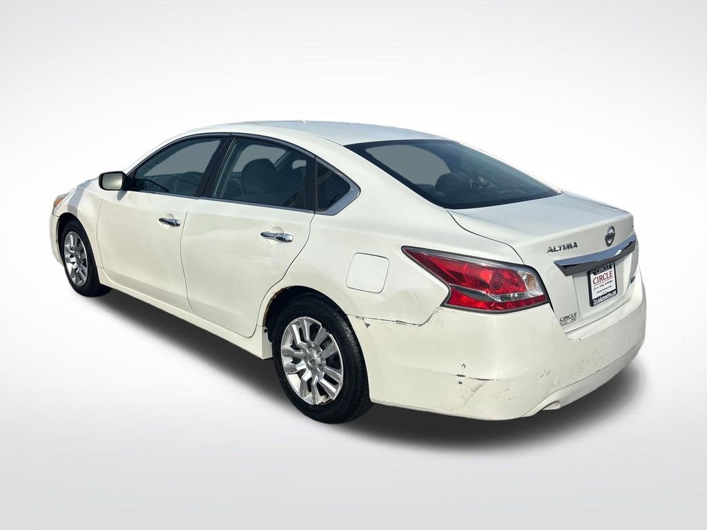 Used 2014 Nissan Altima 2.5 S FWD image 3