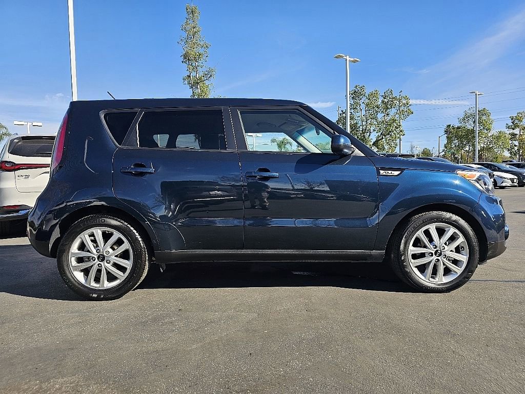 Used 2018 Kia Soul + image 10