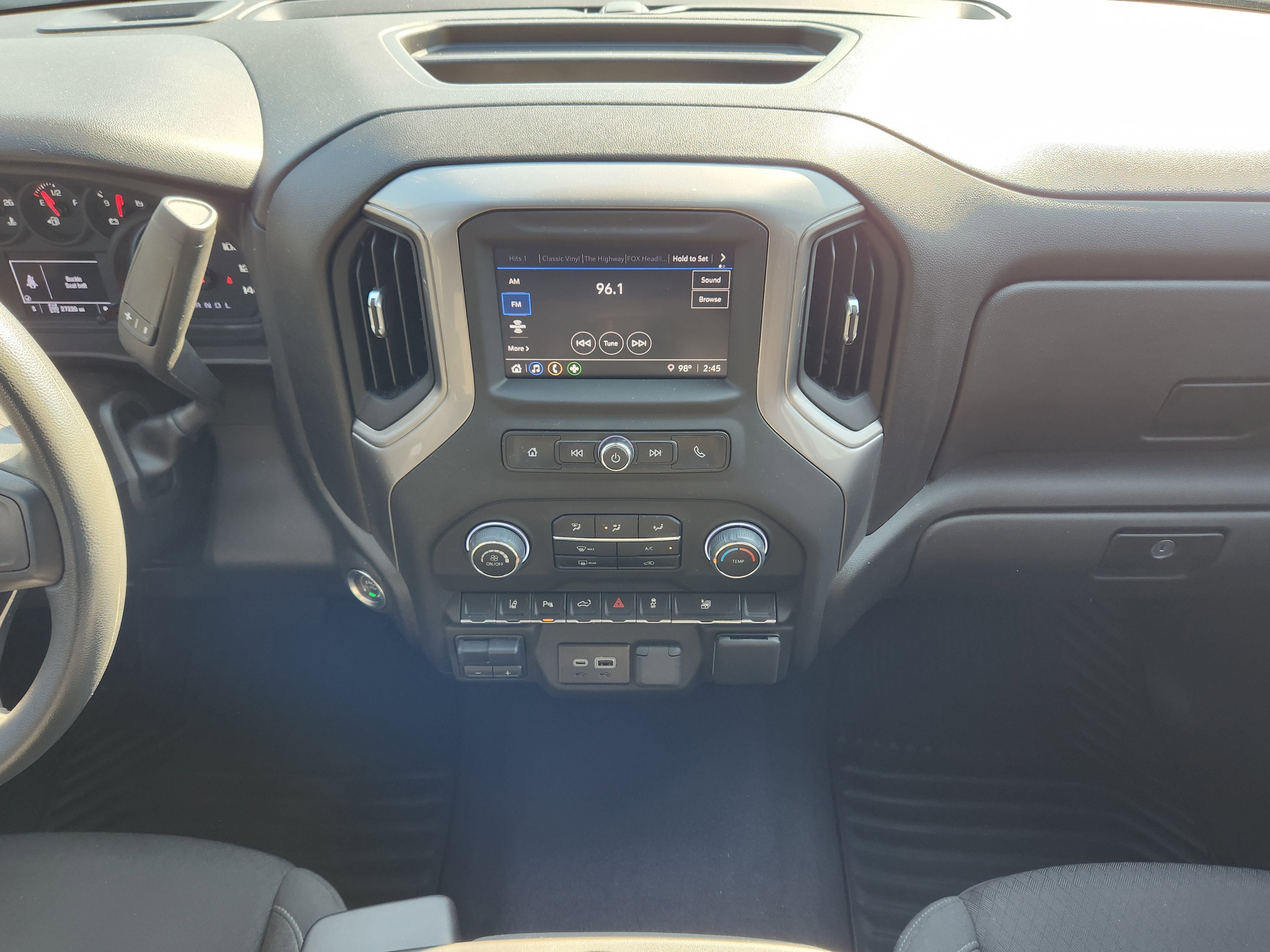 Used 2025 Chevrolet Silverado 2500 Custom w/ Custom Value Package image 17