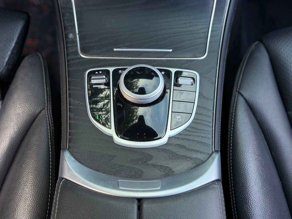 Used 2019 Mercedes-Benz GLC 300 4MATIC image 47