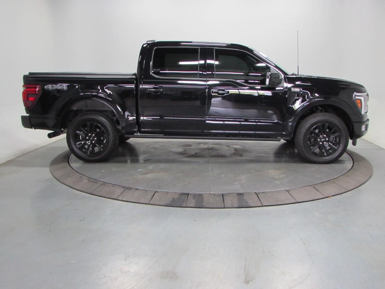 Certified 2025 Ford F150 Platinum w/ Equipment Group 702A High AWD/4WD image 8