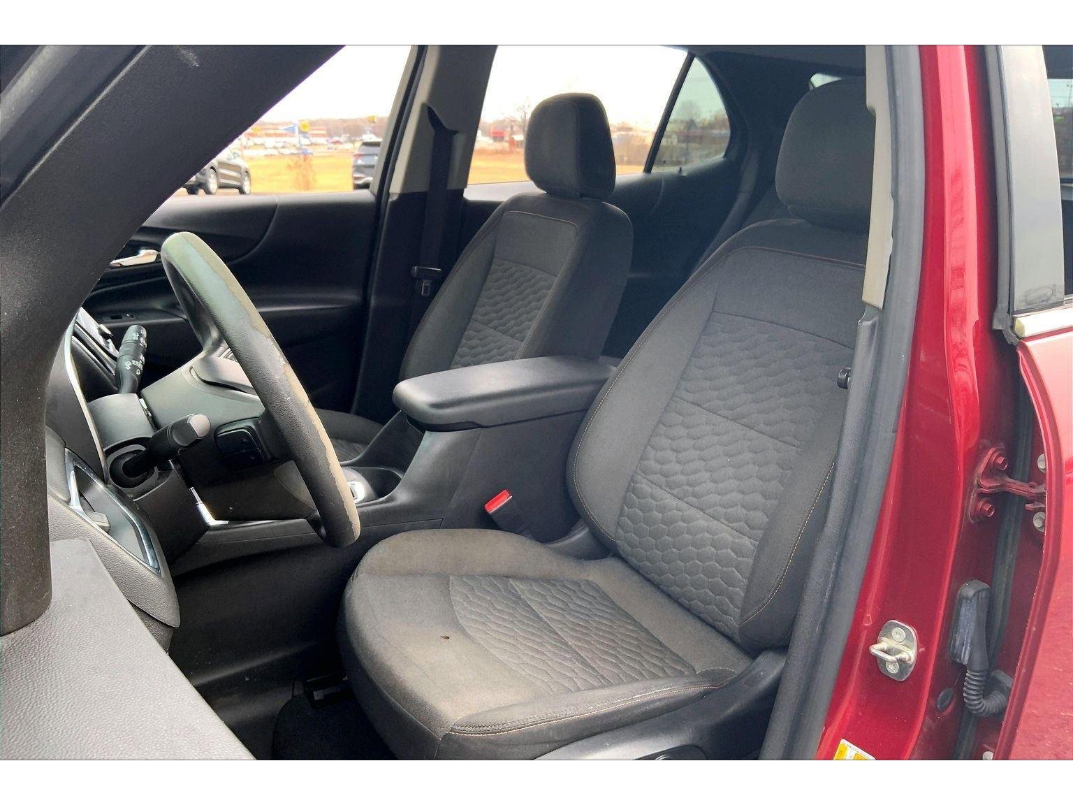 Used 2018 Chevrolet Equinox LT image 23