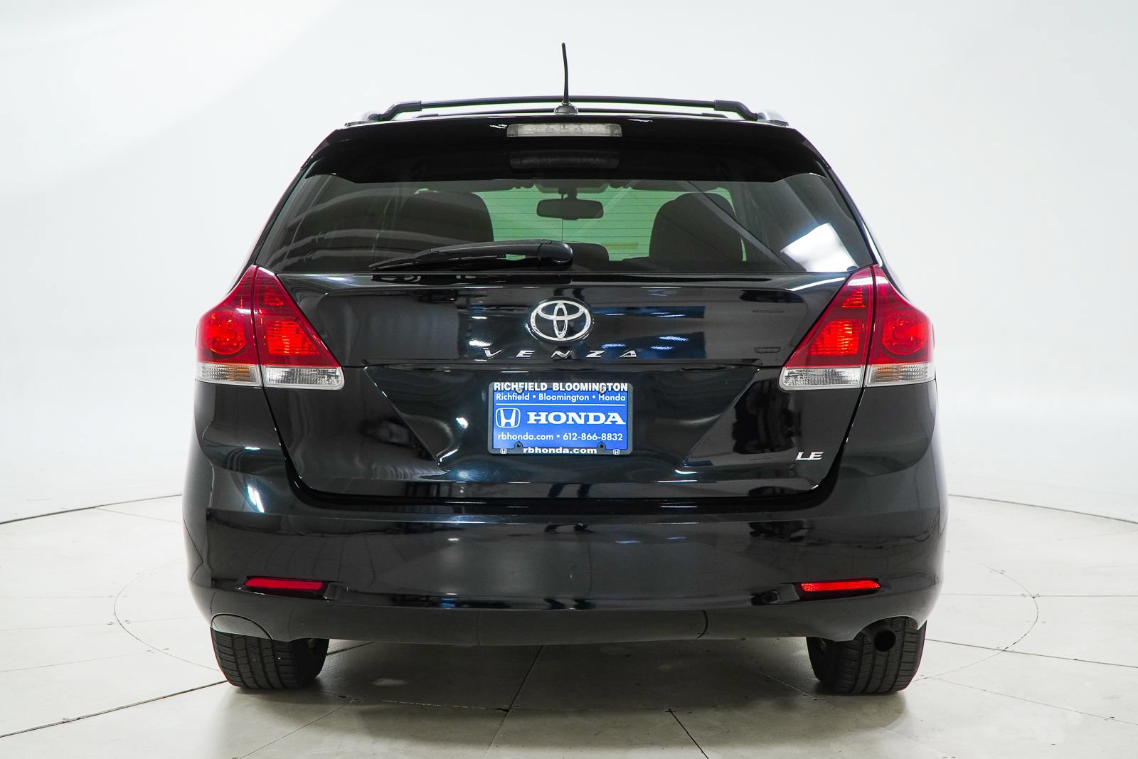Used 2013 Toyota Venza LE FWD image 9