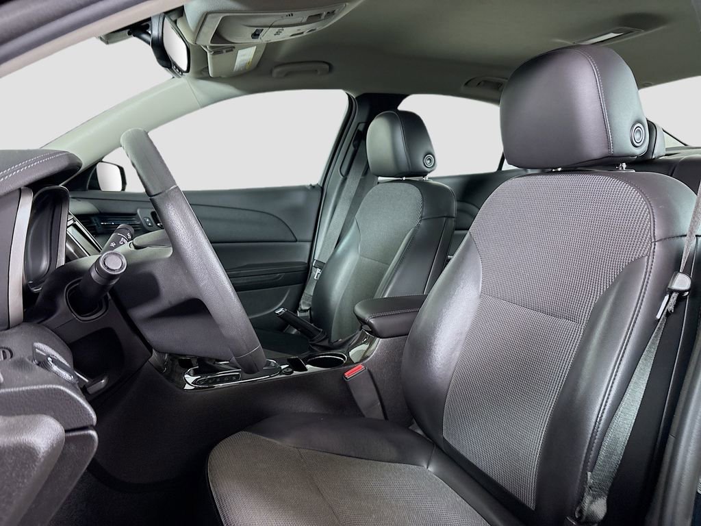 Used 2015 Chevrolet Malibu LT w/ Power Convenience Package FWD image 22