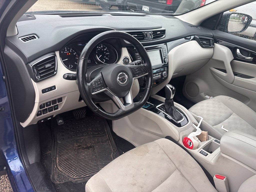 Used 2022 Nissan Rogue Sport SV AWD/4WD image 17