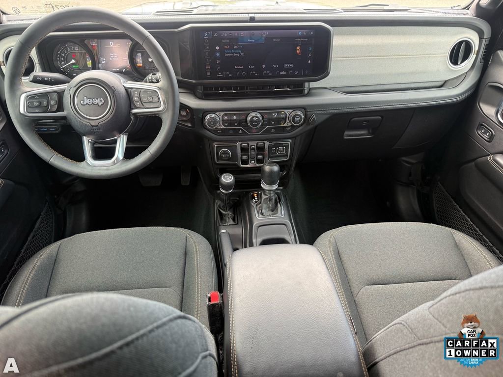 Used 2024 Jeep Wrangler Unlimited Sahara w/ Technology Group image 28