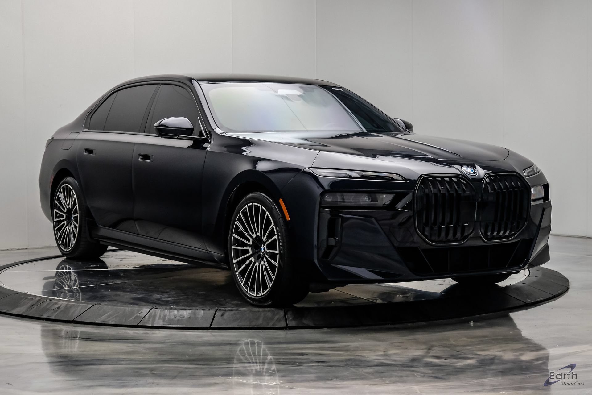Used 2025 BMW i7 xDrive60 AWD/4WD image 24