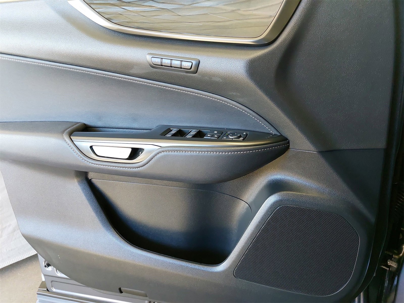 Used 2025 Lexus NX 350h AWD w/ Premium Package image 31