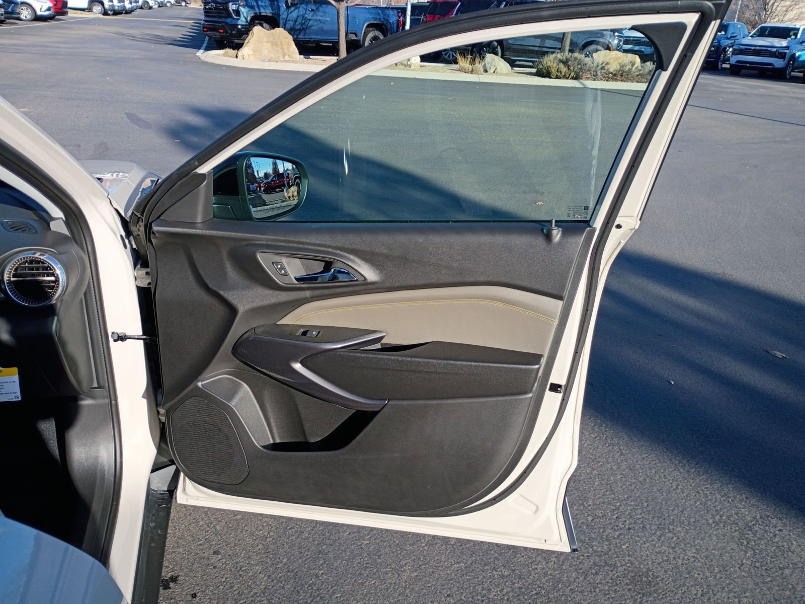 New 2026 Chevrolet Trax ACTIV w/ Sunroof Package image 21